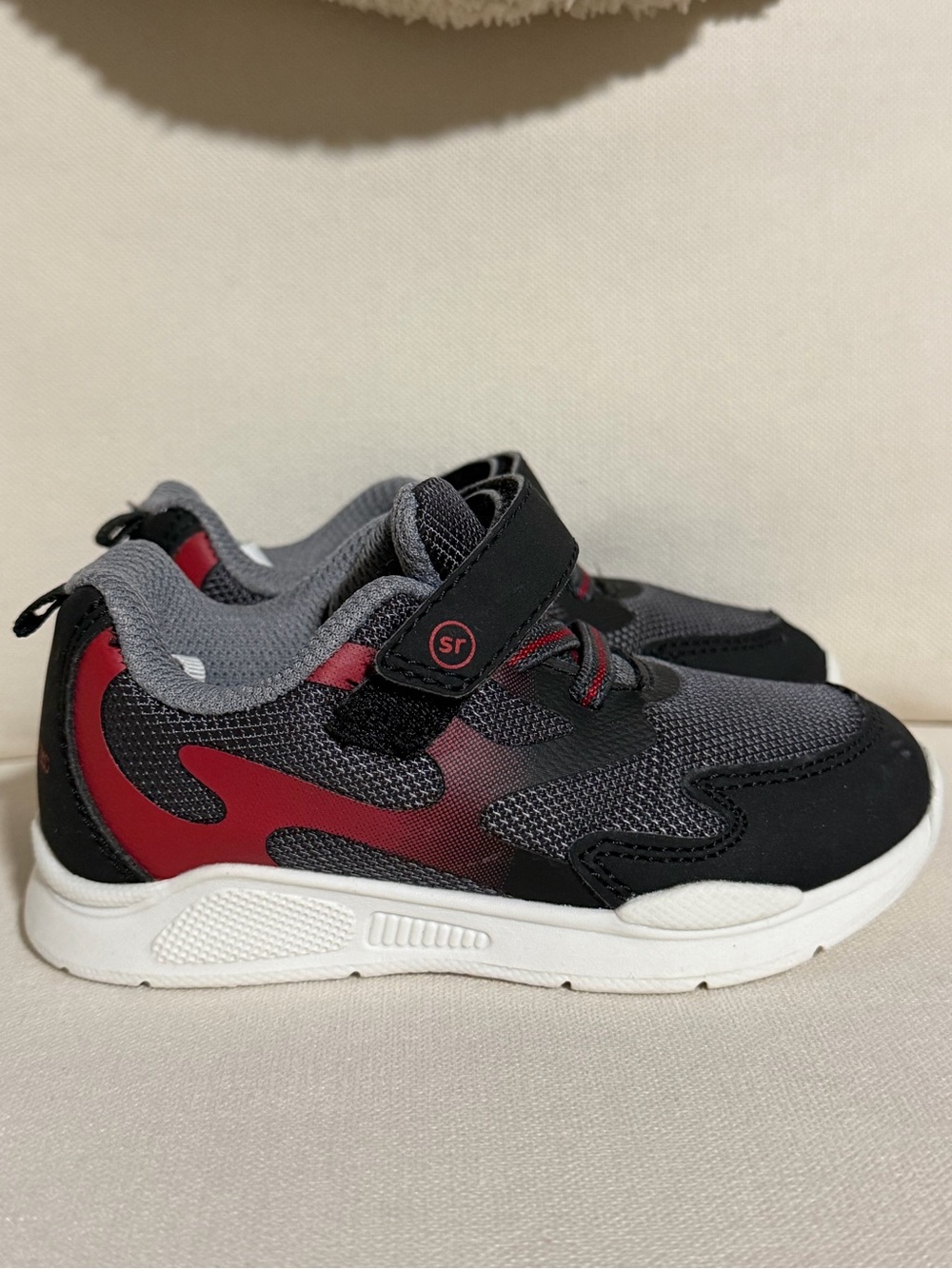 Stride Rite Kids Sneaker - Black, Gray & Red